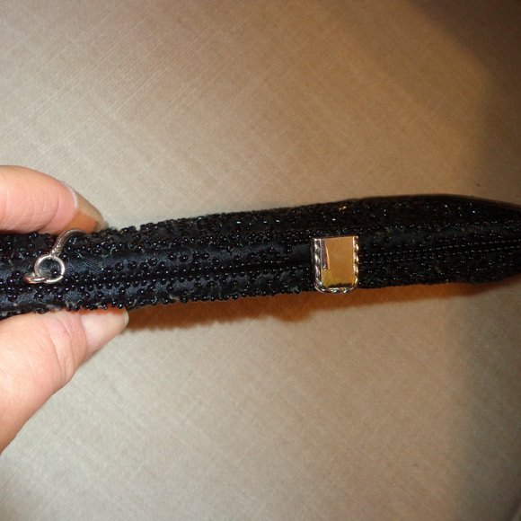 Festival Madrid Beaded Clutch Clasp Closure Black Silver Chain - Picture 4 of 13